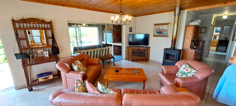 3 Bedroom Property for Sale in Paradise Beach Eastern Cape